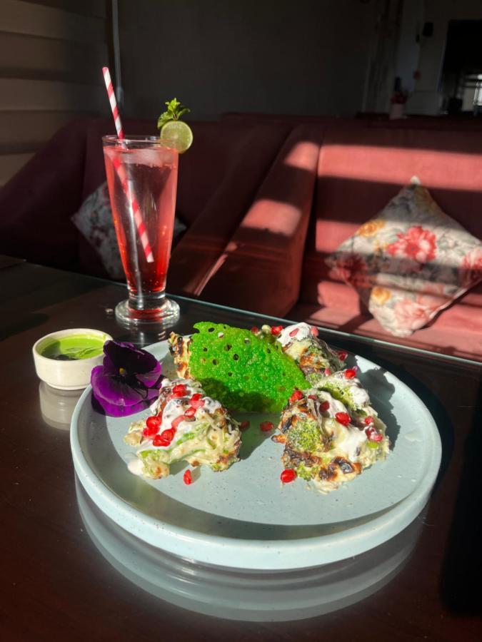 Hotel Js Souvenir Dehradun Ngoại thất bức ảnh