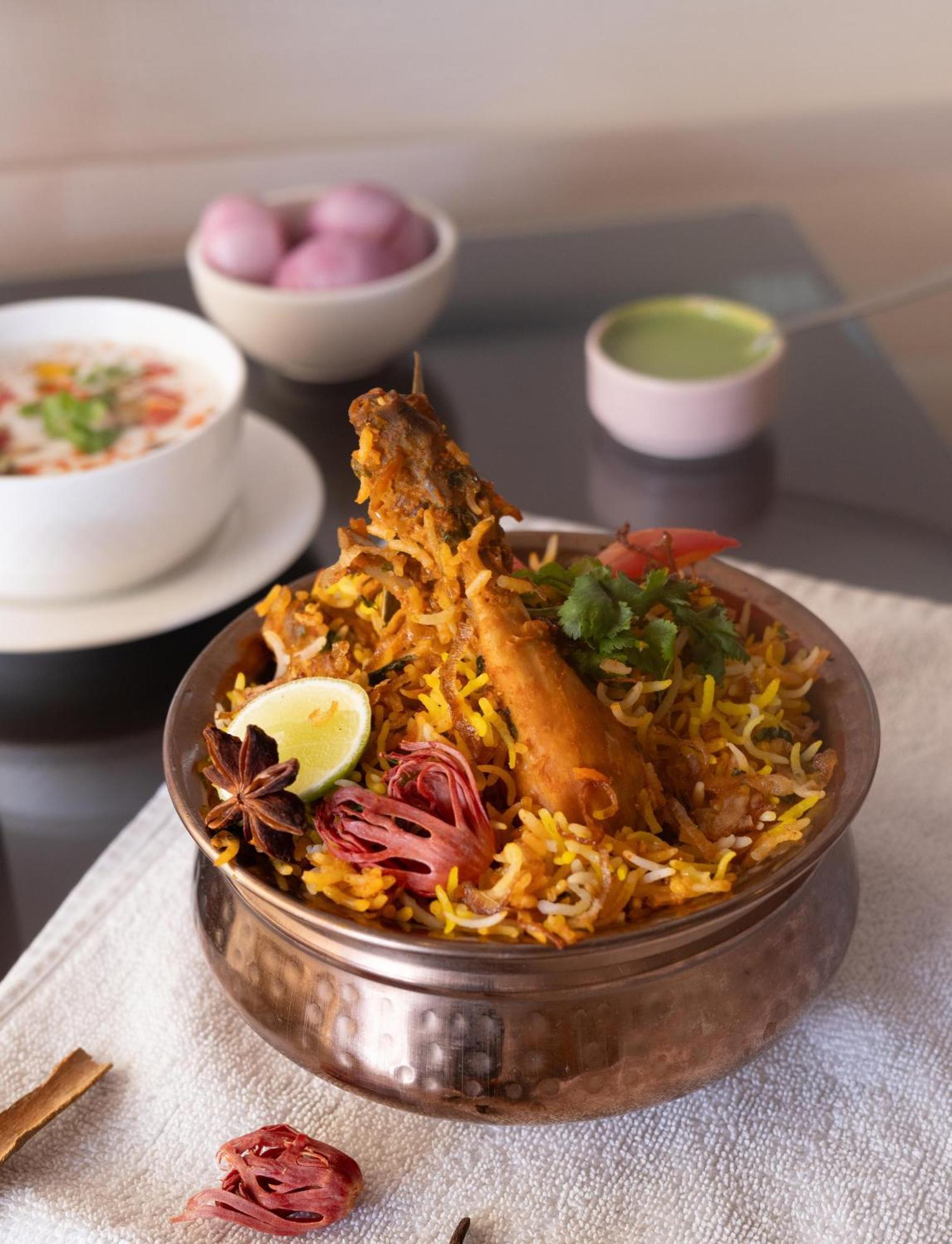 Hotel Js Souvenir Dehradun Ngoại thất bức ảnh